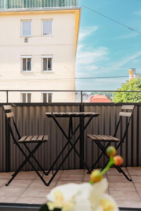 Beautiful 2-Bedroom Apartment Near Schoenbrunn Vienna Exterior photo