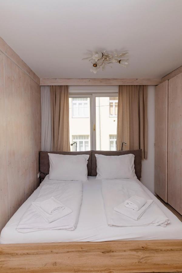Beautiful 2-Bedroom Apartment Near Schoenbrunn Vienna Exterior photo