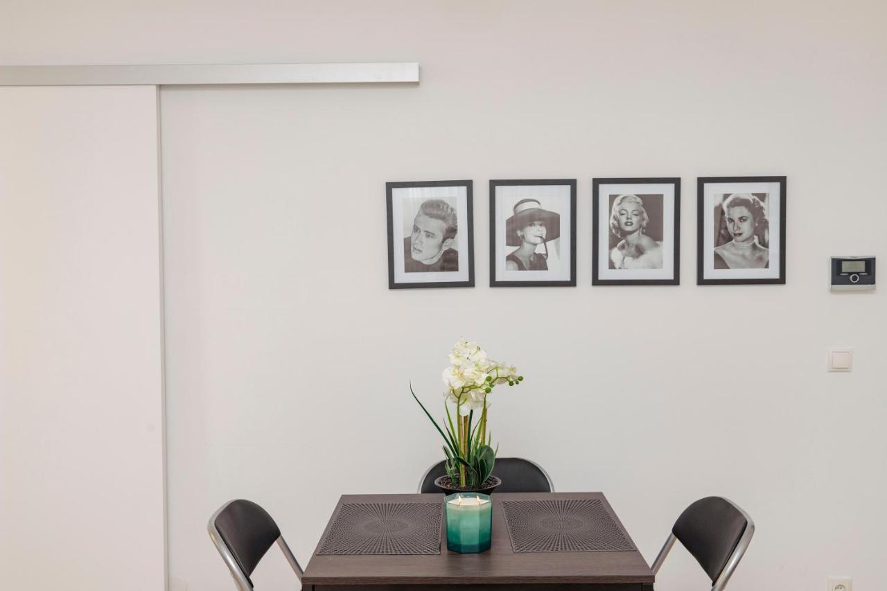 Beautiful 2-Bedroom Apartment Near Schoenbrunn Vienna Exterior photo